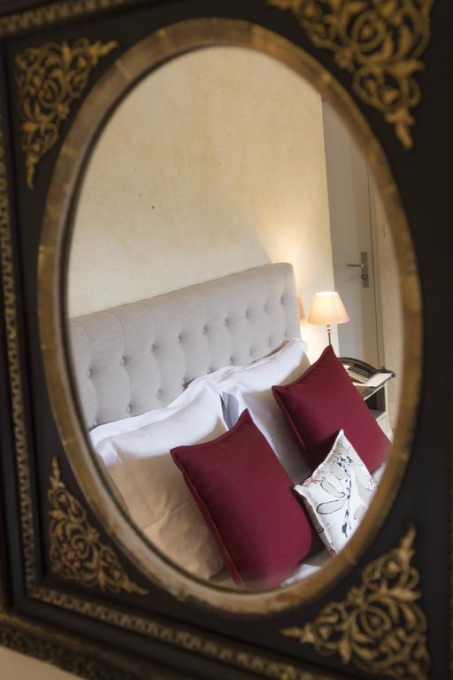 Logis Hotel Les Hospitaliers Le Poet-Laval Exterior photo