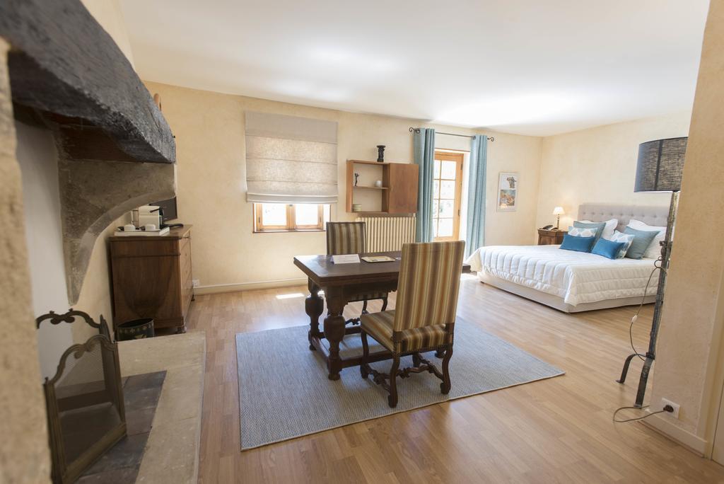 Logis Hotel Les Hospitaliers Le Poet-Laval Exterior photo